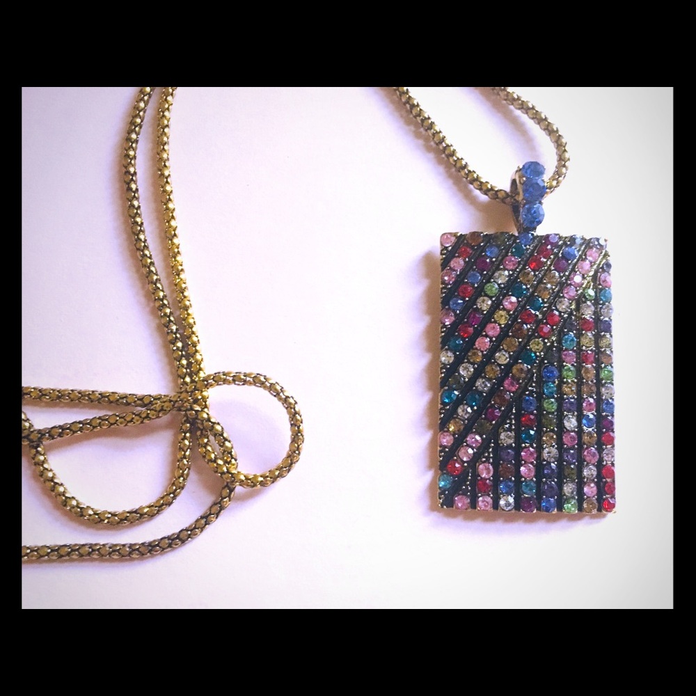 NWT Betsey Johnson rectangle pendant
